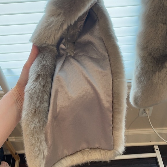 Faux fur scarf - Picture 4 of 6